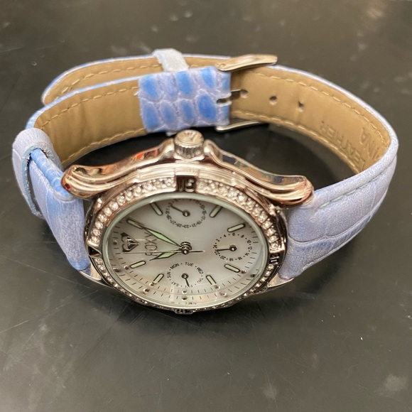 Roxy faux leather and “diamond” watch - Picture 4 of 4